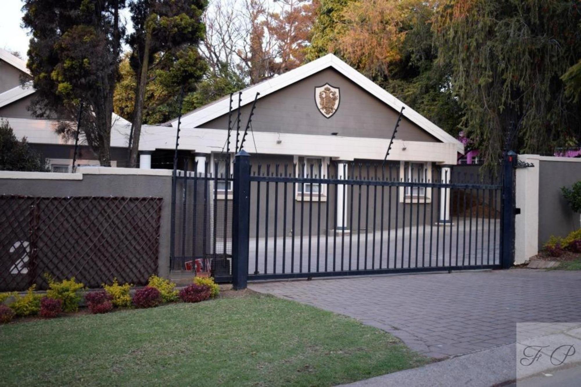 The Giraffe Room At Frederick'S Place Pretoria-Noord Exteriér fotografie