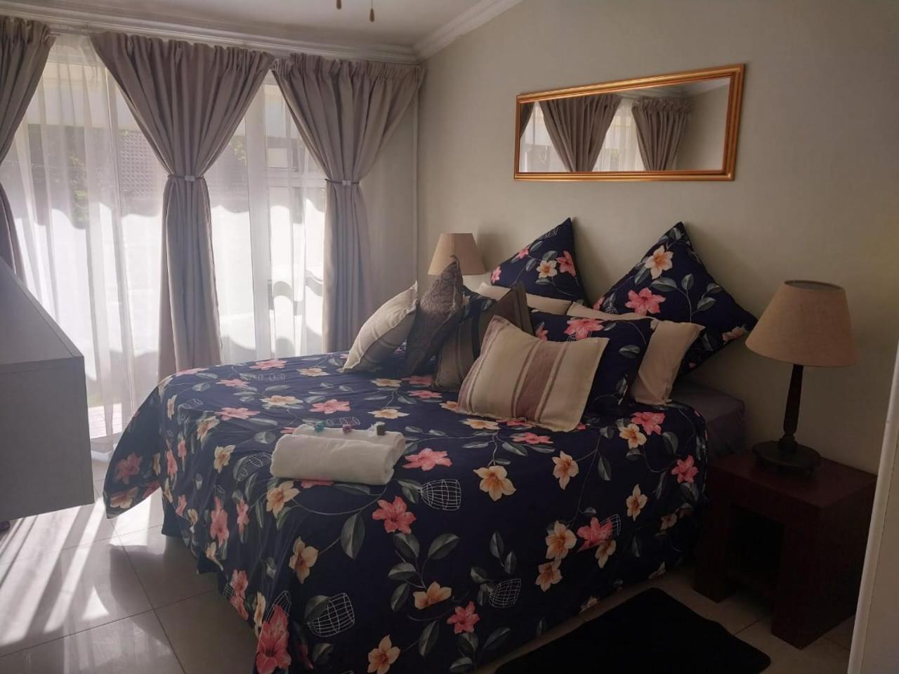 The Giraffe Room At Frederick'S Place Pretoria-Noord Exteriér fotografie